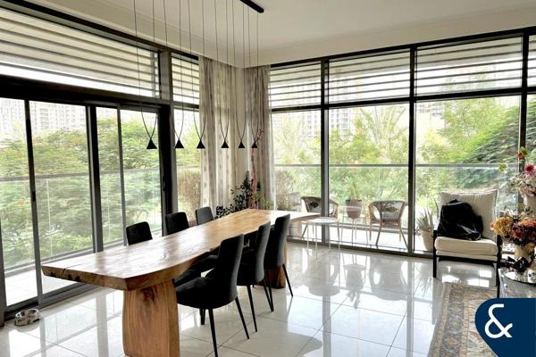 Park + Pool View | 3 Bed | Vacant on Transfer